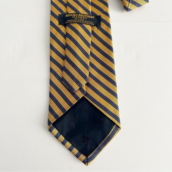 Brooks Brothers Gold and Blue Silk Striped Tie - Picture 4 of 5